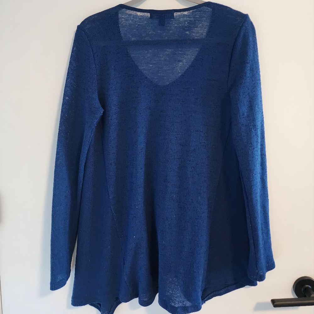 Blue Long-sleeved Knit Blouse
